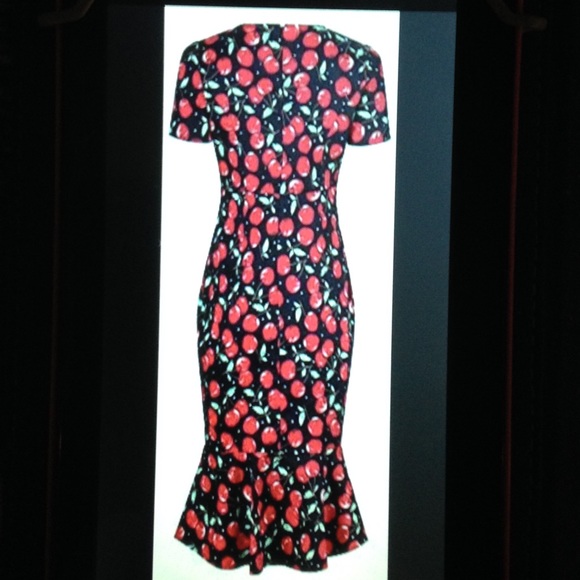 Unique Vintage Vfemage Cherry Wiggle Dress size 20 NWOT - Picture 8 of 8
